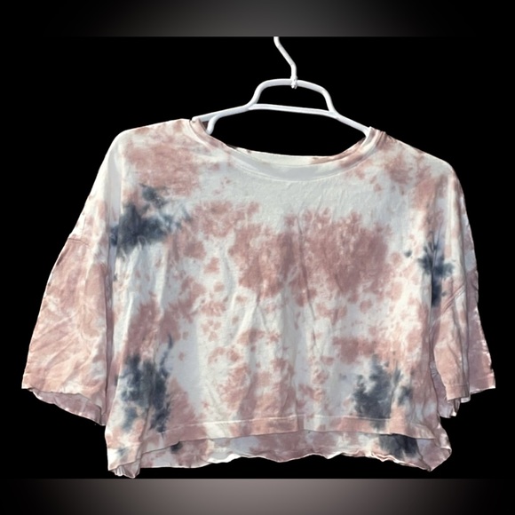 Aeropostale Tops - Loose Fit Crop Tee